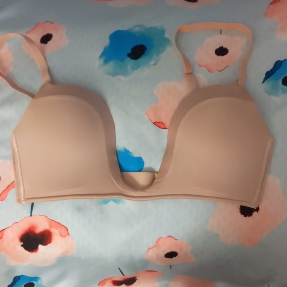 Wonderbra Other - NWOT Wonderbra